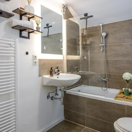 Apartment K&m - Family Friendly - Spacious And Cozy Wiesbaden